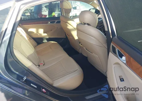 2015 Hyundai Genesis 5.0 z USA, uszkodzony, nr VIN KMHGN4JF1FU020104